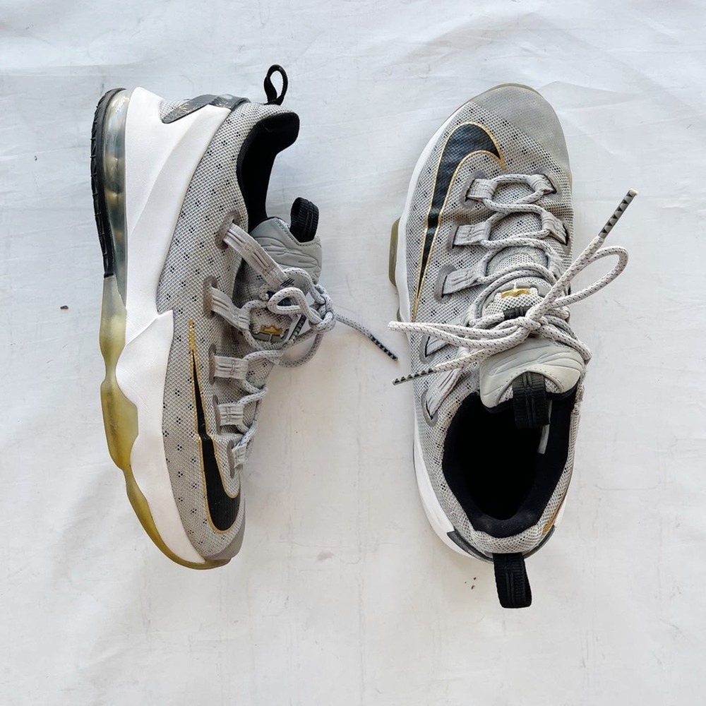 [Nike] LeBron 13 low cool grey mens size 9.5